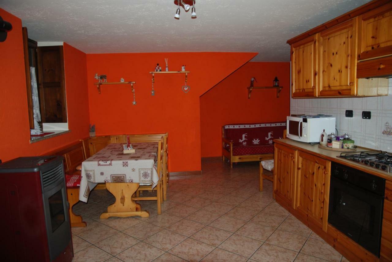 Casa Vacanza In Centro A Ла-Саль Экстерьер фото